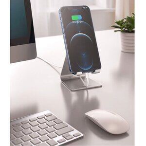 NWT Adjustable Cellphone Stand Dock Charging Port Desktop Holder Silver Aluminum